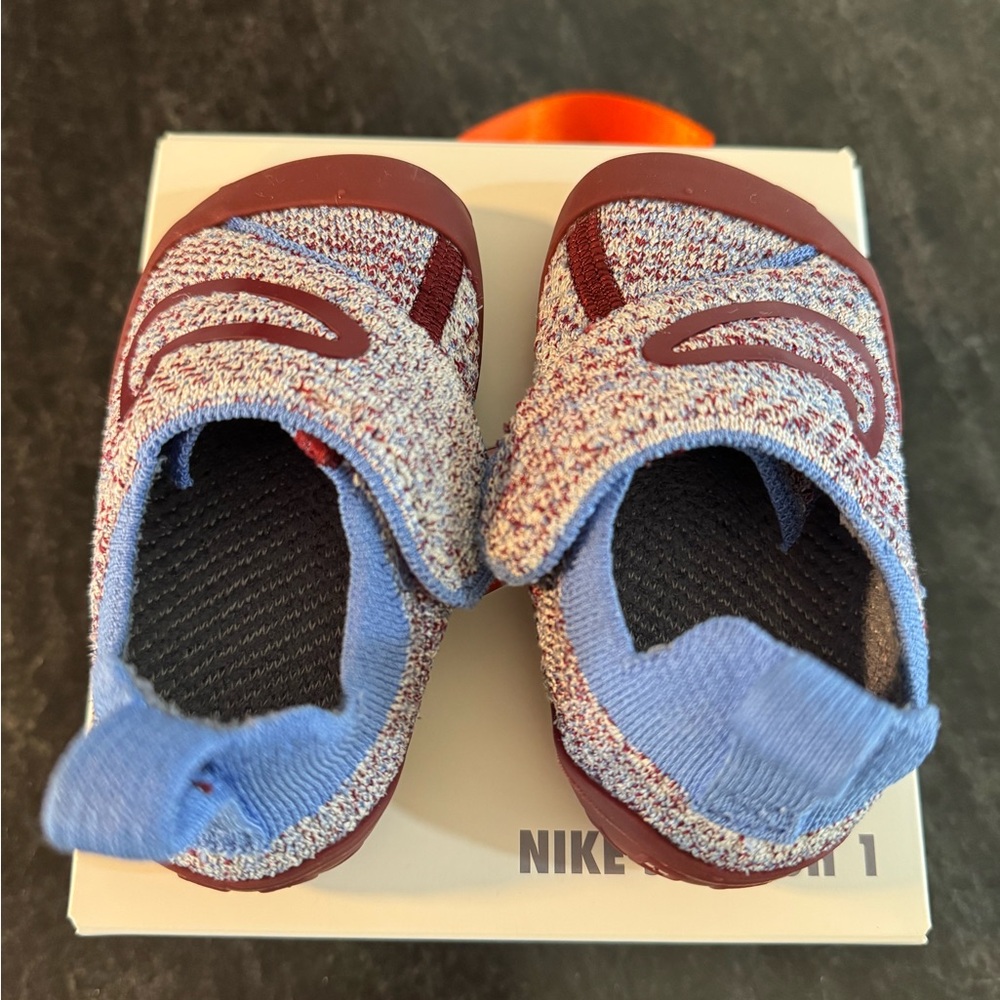 Nike Swoosh 1